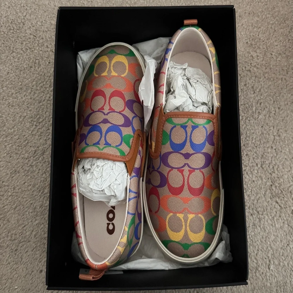 NEW Coach Skate Slip On Sneaker In Rainbow Signature Canvas Size 8.5 NEW IN BOX - Picture 2 of 4